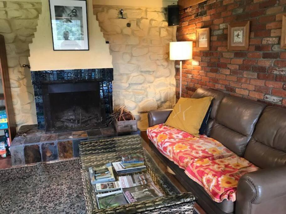 The Stone Cottage - Bruny Island Simpsons Bay Εξωτερικό φωτογραφία